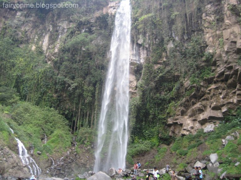 air-terjun-grojogan