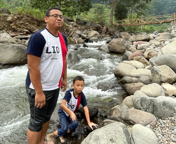 bermain air bersama Bapak