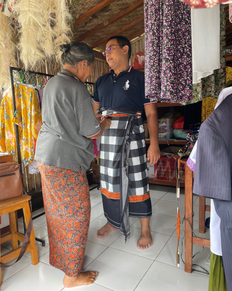 sewa kebaya Bali